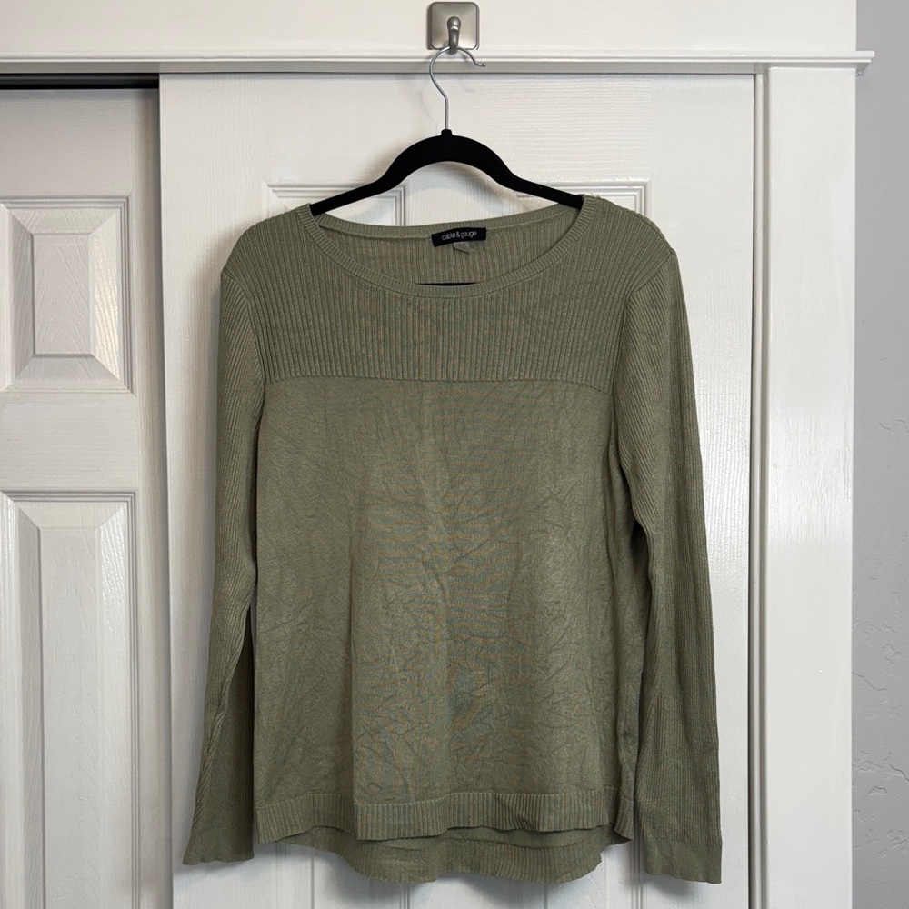 🌵 3 for $20 Cable & Gage sweater